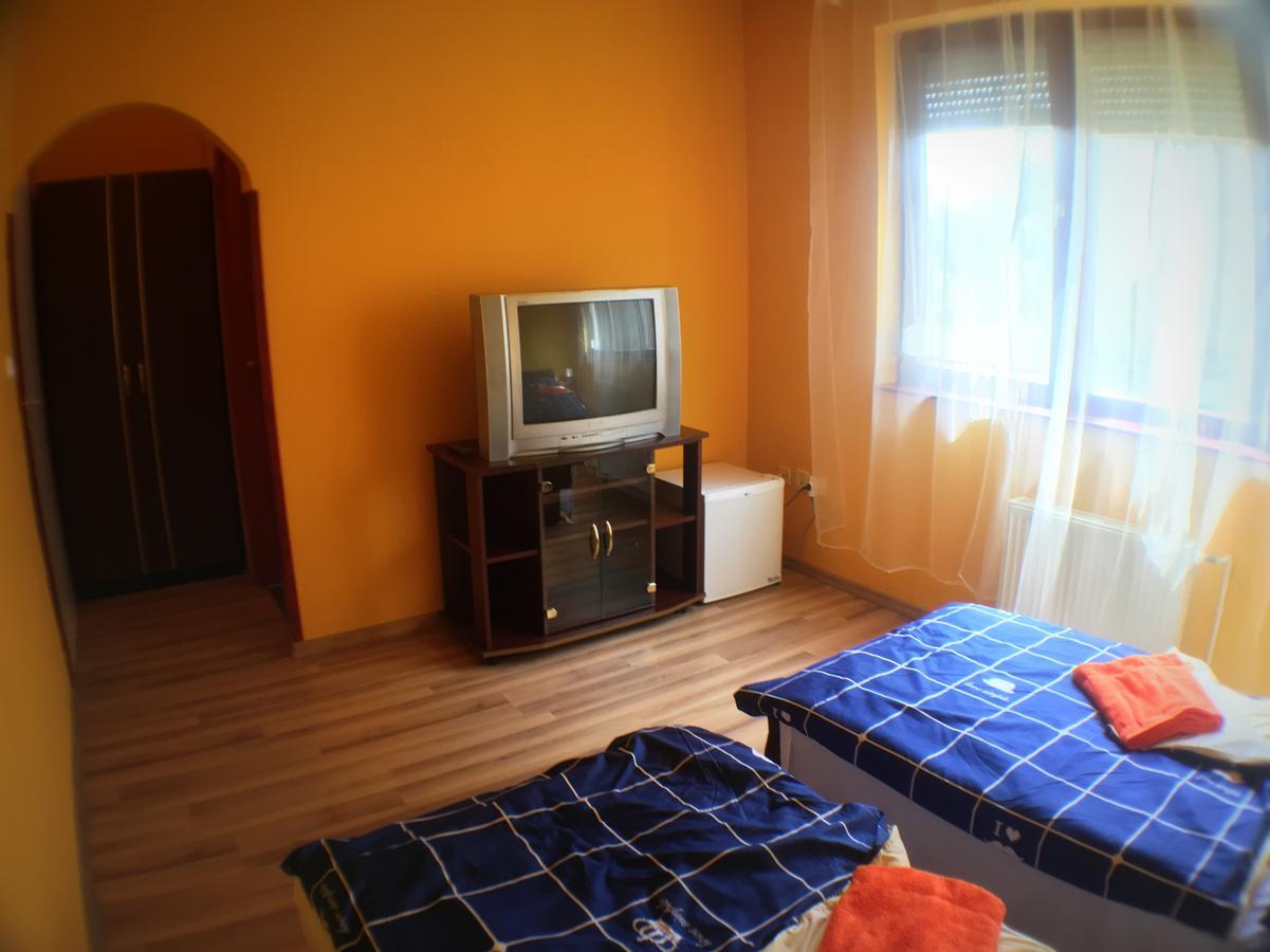 Palota Panzio Bed & Breakfast Budapest Luaran gambar