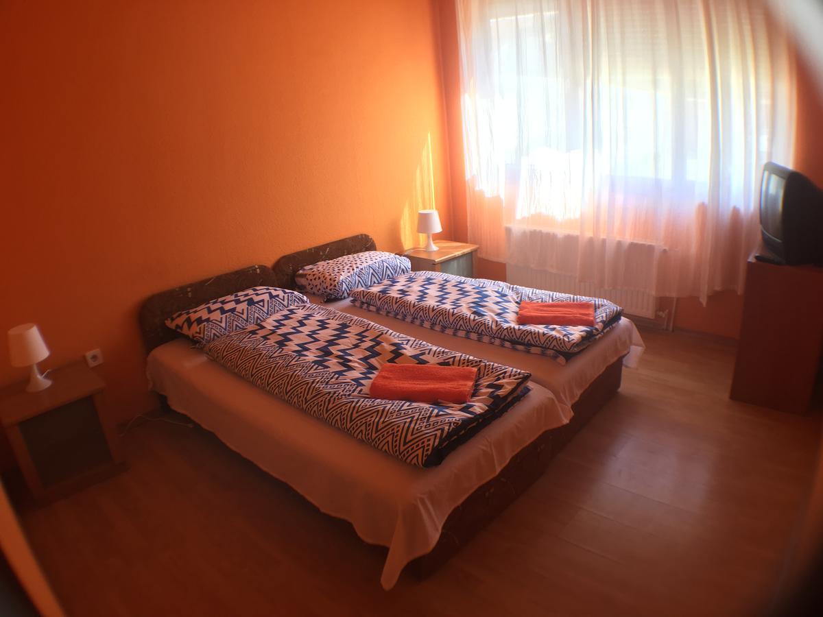 Palota Panzio Bed & Breakfast Budapest Luaran gambar